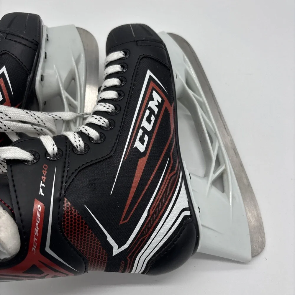 CCM JetSpeed FT340 Youth Ice Hockey Skates Size 5 Lace-Up Black/Red/White